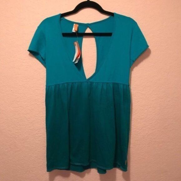 NWT: Lucy Athletic Top.Very soft material. Pretty color - Picture 2 of 7